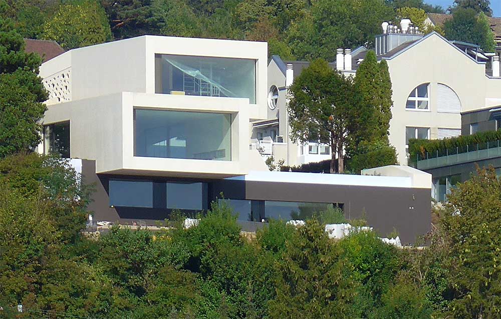 KNX Smart Home und moderne Architektur an einem See in Süddeutschland