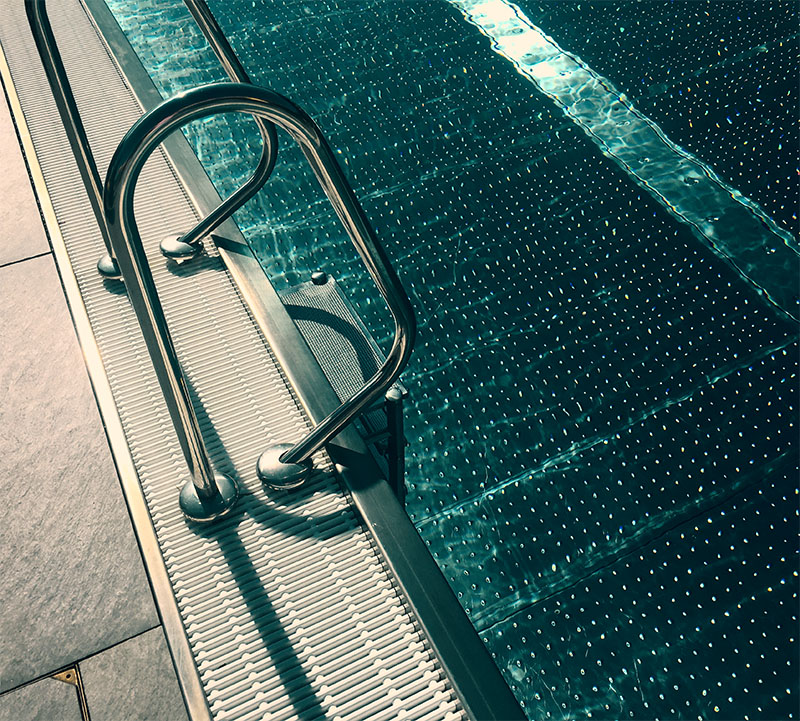 Schwimmbad Smart Home außen